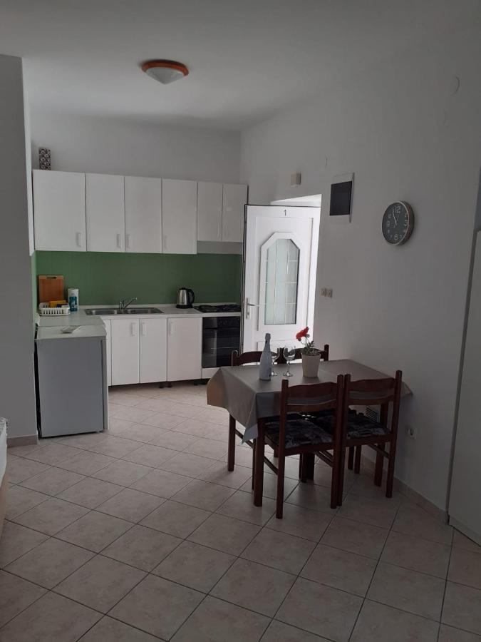 Apartments Vinea Baška Voda Εξωτερικό φωτογραφία