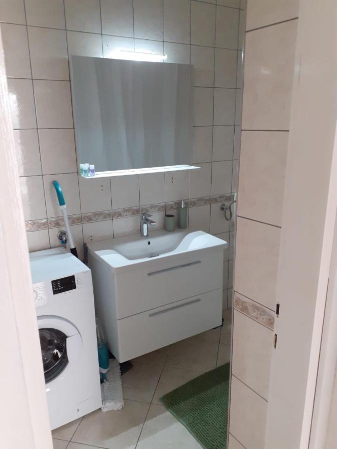 Apartments Vinea Baška Voda Εξωτερικό φωτογραφία