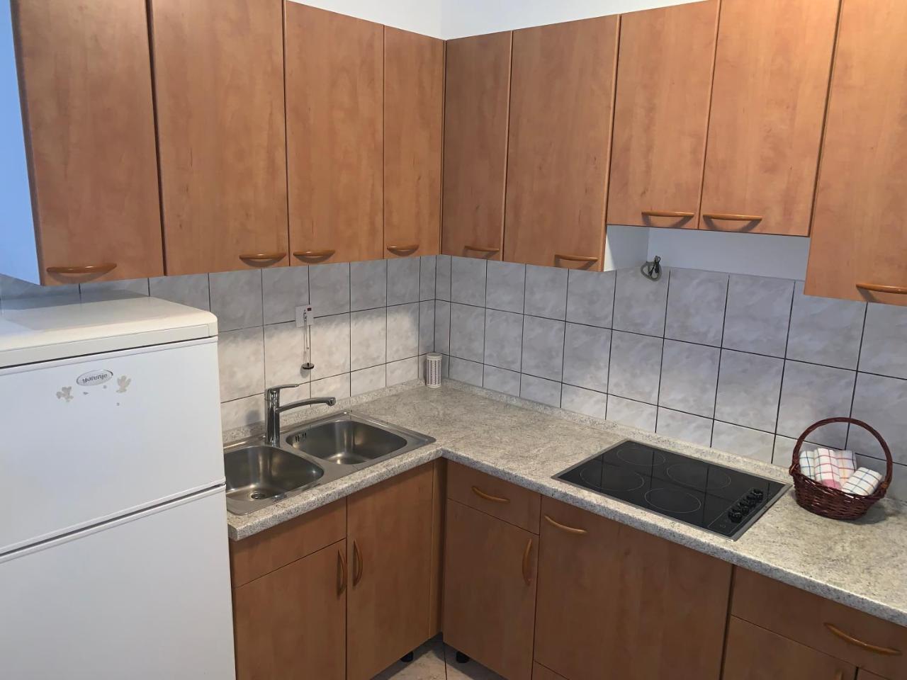 Apartments Vinea Baška Voda Εξωτερικό φωτογραφία