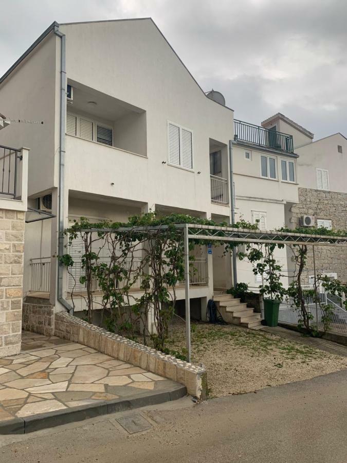 Apartments Vinea Baška Voda Εξωτερικό φωτογραφία
